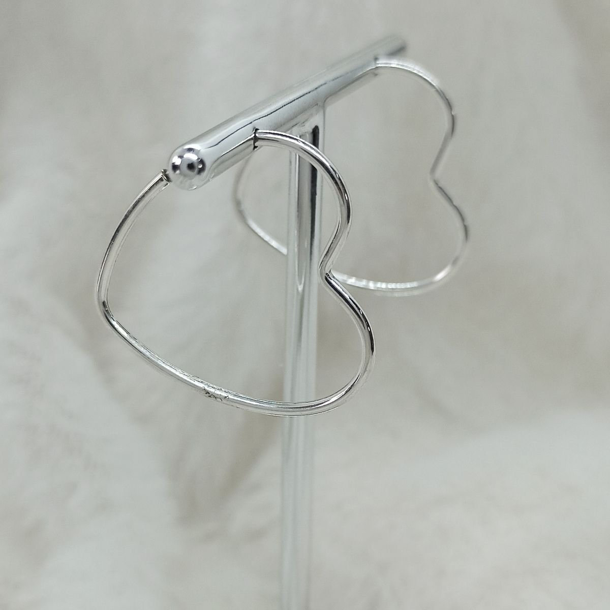 Brinco de argola de coração em prata