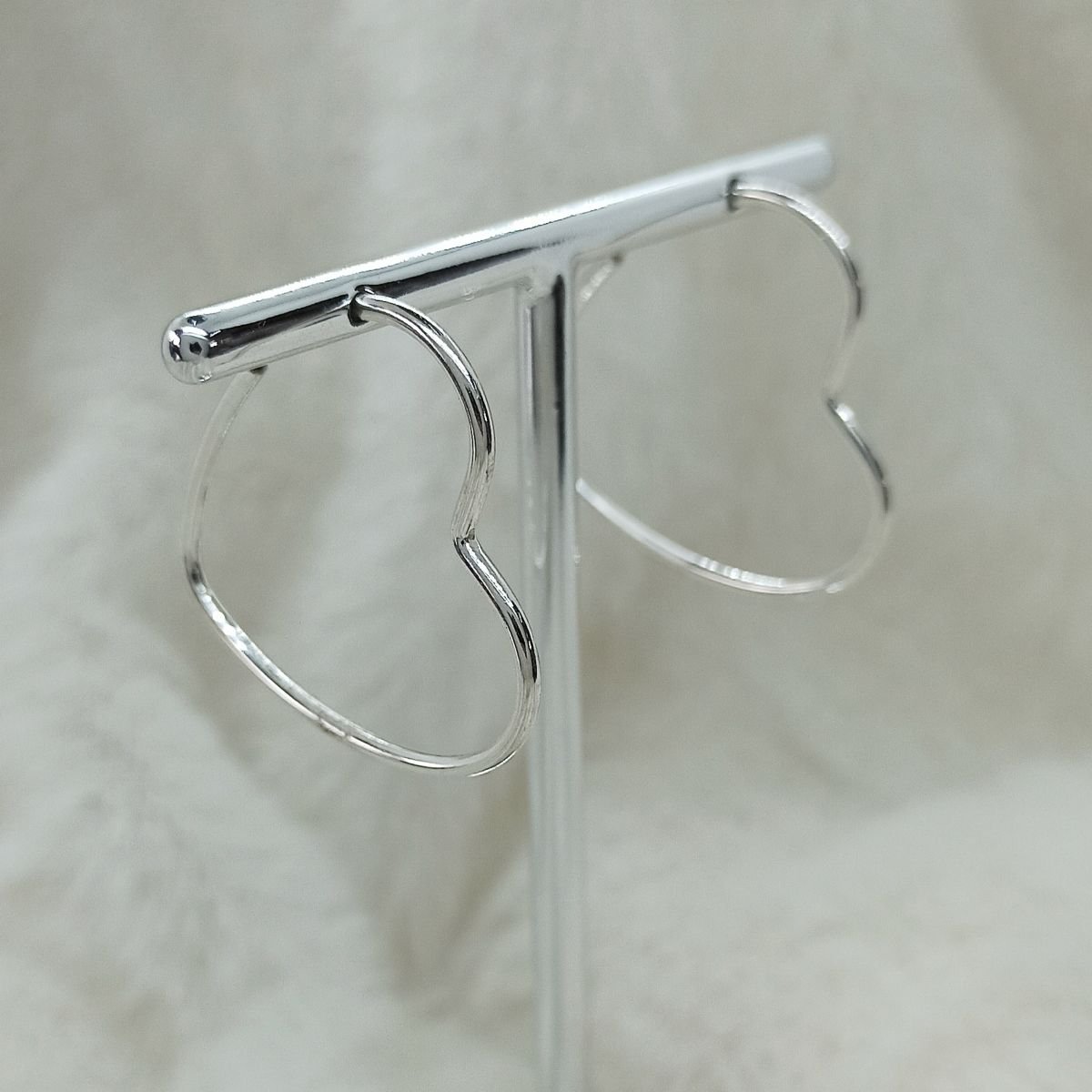 Brinco de argola de coração em prata