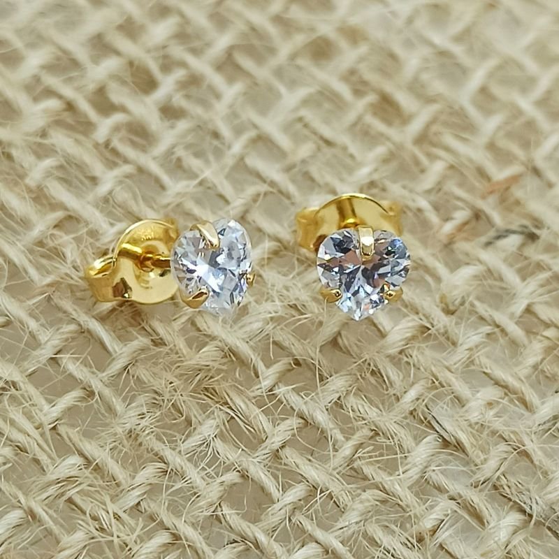 Brinco ponto de luz folheado a ouro de coração - 5mm