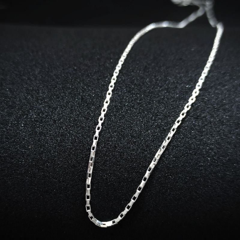 Corrente 'tijolinho' (ou veneziana estendida) de prata - 45cm