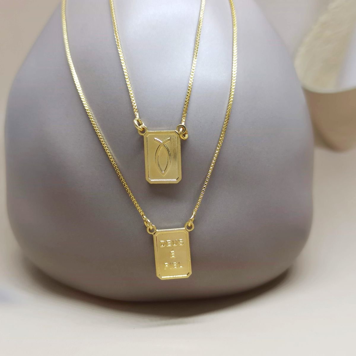 Escapulário folheado a ouro masculino 70cm - Deus é fiel 