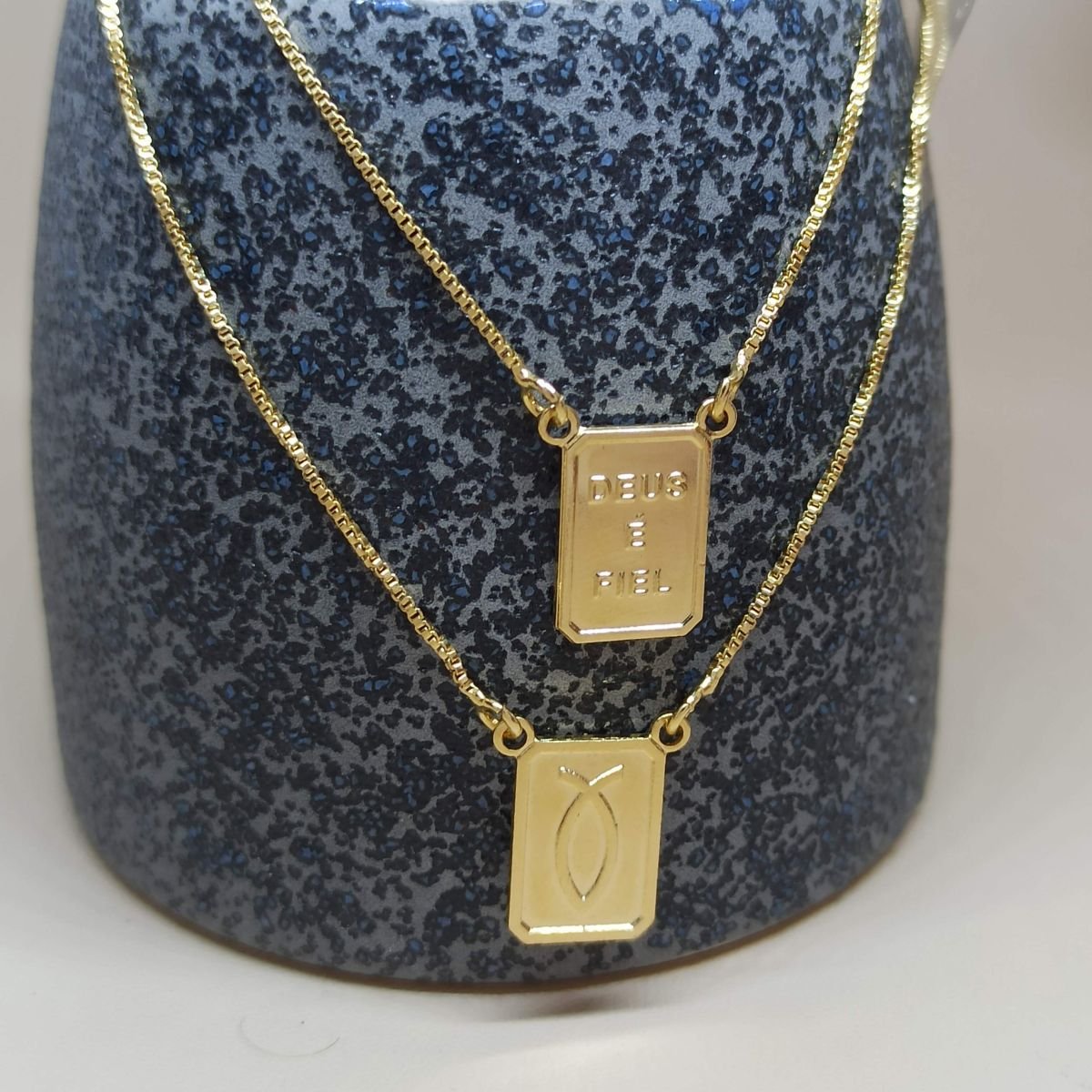 Escapulário folheado a ouro masculino 70cm - Deus é fiel 