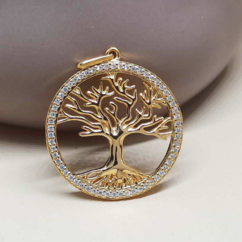 Pingente de mandala de arvore da vida com micro zircônias folheado a ouro