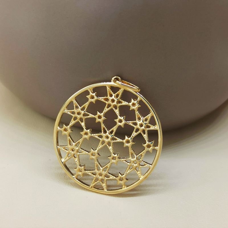 Pingente de mandala de estrelas folheado a ouro