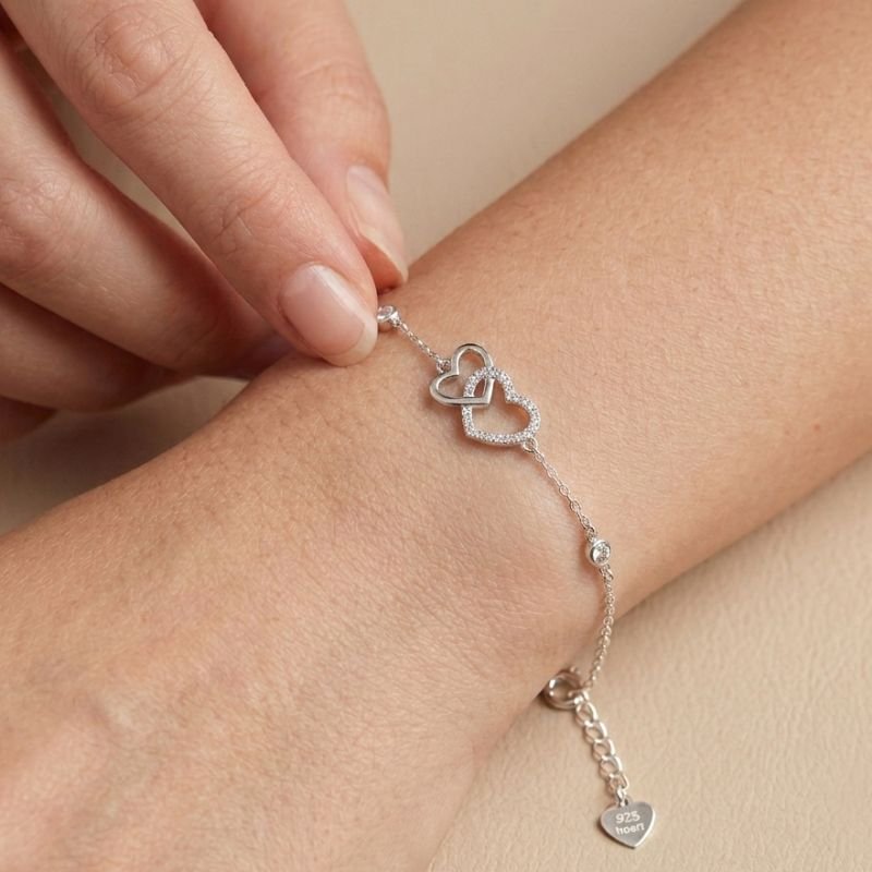 Pulseira de Prata 925 com Corações Entrelaçados e Banho de Ródio