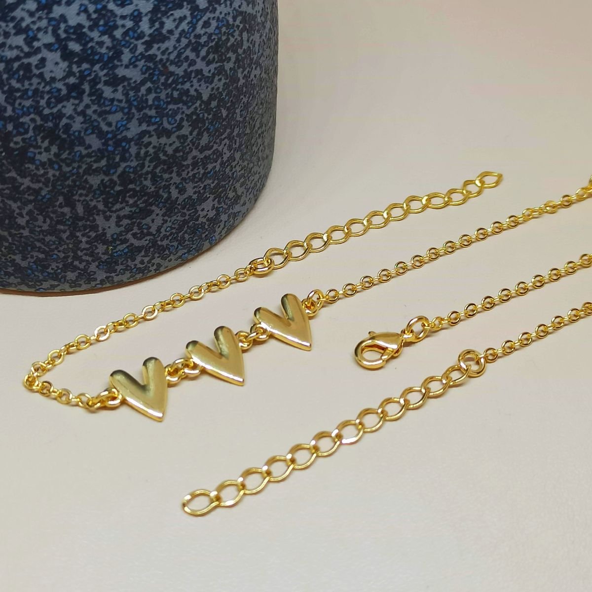 Pulseira Folheada a ouro de três corações