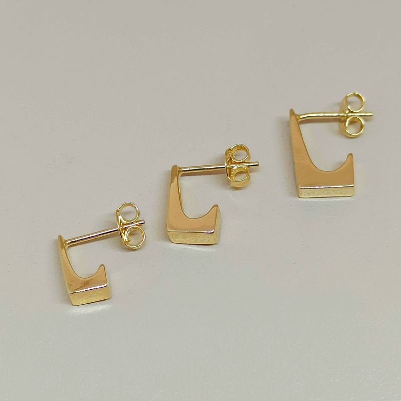 Trio de brincos folheados a ouro de argola retangular